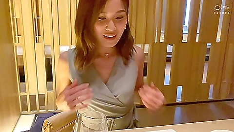美ボディ人妻のまいさんがごぶさたボディ突かれて絶頂